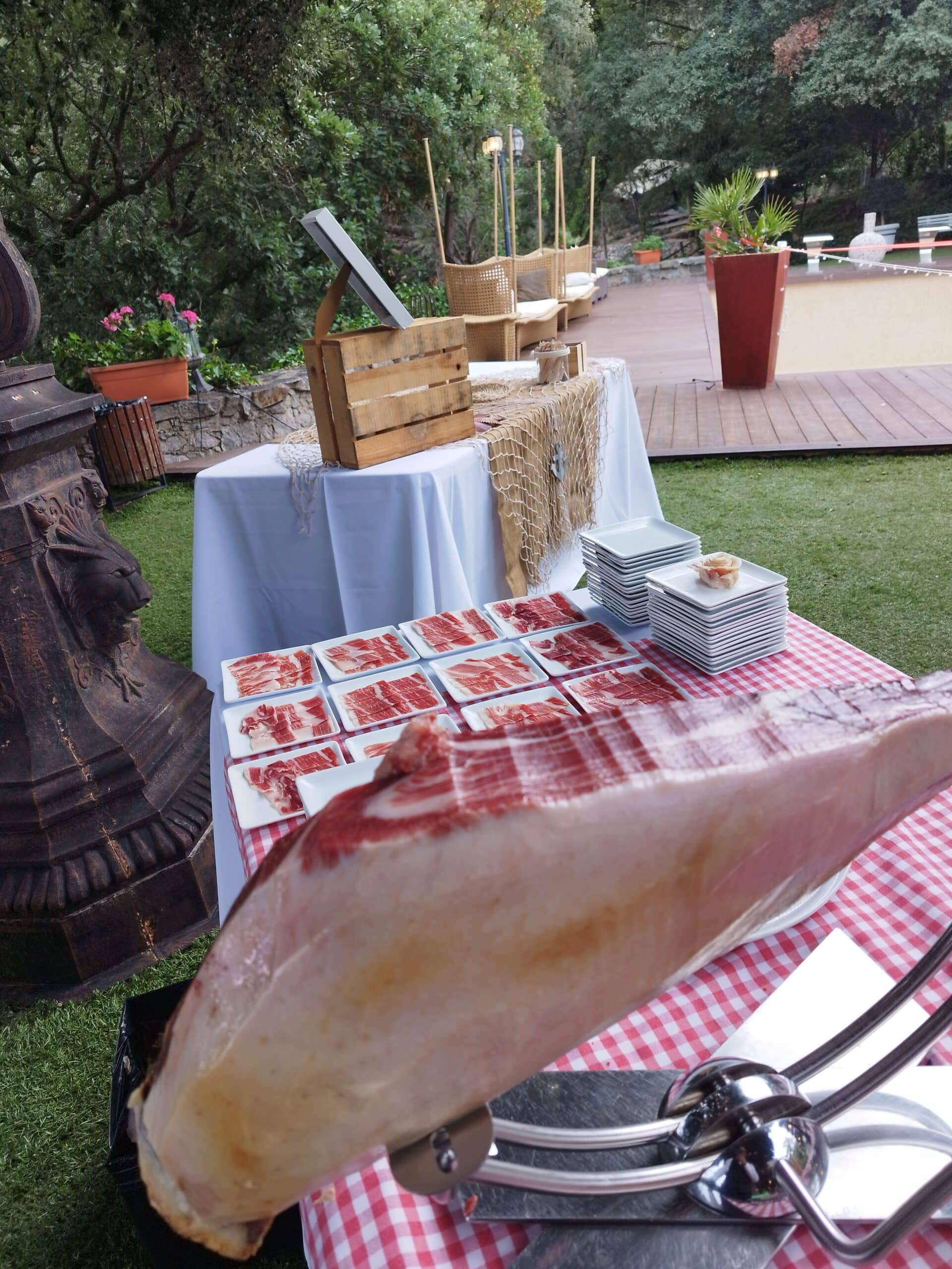 Emplatado de jamón ibérico para una boda